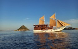 Komodo Open Trip 3D2N by My Moon Phinisi, Boat