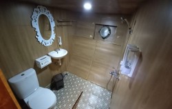 Private Bathroom image, Komodo Open Trip 3D2N by My Moon Phinisi, Komodo Open Trips