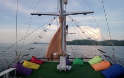Komodo Open Trip 3D2N by My Moon Phinisi, Sun Deck