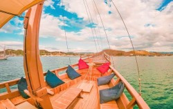 Komodo Open Trip 3D2N by Natural Liveaboard, Front Deck