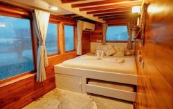 Master Cabin,Komodo Boats Charter,KM. Natural Liveaboard Charter