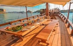 Outdoor Dining Area,Komodo Boats Charter,KM. Natural Liveaboard Charter