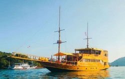 Boat image, Open Trip Labuan Bajo 3D2N by NK Jaya 2 Deluxe Phinisi, Komodo Open Trips