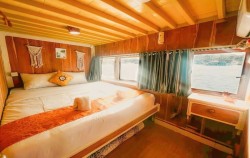 Full Ocean Cabin,Komodo Open Trips,Open Trip Labuan Bajo 3D2N by NK Jaya 2 Deluxe Phinisi
