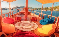 Sundeck,Komodo Open Trips,Open Trip Labuan Bajo 3D2N by NK Jaya 2 Deluxe Phinisi