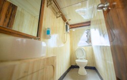 Vip Full Ocean - Bathroom image, Open Trip 3D2N by Ocean Angel Liveaboard, Komodo Open Trips