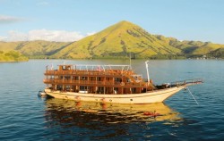 Boat image, Open Trip Komodo 3D2N by Ocean Pro Luxury Phinisi, Komodo Open Trips