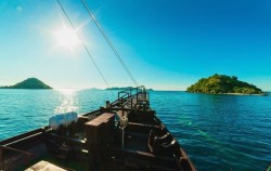 Front Deck image, Open Trip Komodo 3D2N by Ocean Pro Luxury Phinisi, Komodo Open Trips