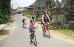 Bali Bike Baik Tour, Bali Cycling, Hapy Family on Byke