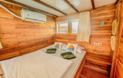 Deluxe Cabin image, Open Trip Komodo 3D2N by Pesona Bajo Superior Phinisi, Komodo Open Trips