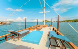 Open Trip Komodo 3D2N by Pesona Bajo Superior Phinisi, Sundeck