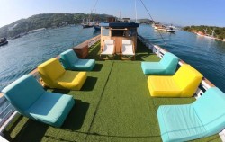 Sundeck,Komodo Boats Charter,Private Trip by Putri Anjani Superior Phinisi