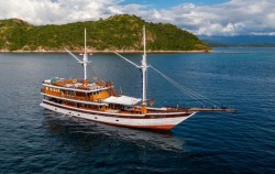 Phinisi image, Open Trip 3D2N by Refviero Luxury Phinisi, Komodo Open Trips