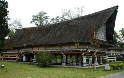 Rumah Bolon or Long House image, Exotic Nature Sumatra Tour 14 Days, Sumatra Adventure