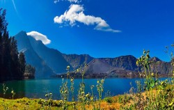 Segara Anak Lake image, Rinjani Trekking 4 Days and 3 Nights Tours, Lombok Adventure