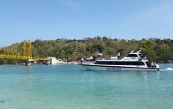 Sekar Jaya Fast Boat - Lembongan , Sekar Jaya at Lembongan