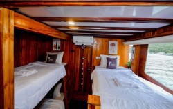 Komodo Open Trip 3D2N by Bajo Ocean Star Deluxe Phinisi, Bos - Share Cabin