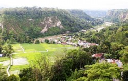 Sianok Canyon,Sumatra Adventure,Kubu Primitive Tribe 6 Days 5 Nights