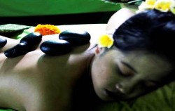 Kupu Kupu Mas Spa, Stone Massage