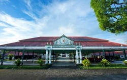 Yogja Selayang Pandang 5 Days 4 Nights, Sultan Palace