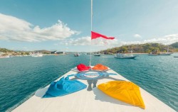 Sundeck,Komodo Open Trips,Open Trip Labuan Bajo 3D2N by Elvano Superior Phinisi