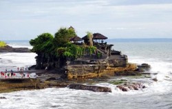 One Day Tour with Water Rafting , Tanah Lot Temple