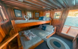 Triple Cabin,Komodo Open Trips,Open Trip Labuan Bajo 3D2N by Elvano Superior Phinisi