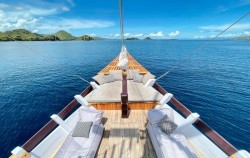 Open Trip 3D2N Komodo by Vinca Voyages, Front Deck 2