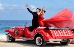 Red Marvia Classic,Bali Car Charter,Bali Classic Vintage Car