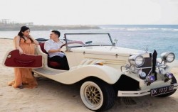 White Marvia Classic,Bali Car Charter,Bali Classic Vintage Car