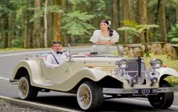 White Marvia Classic,Bali Car Charter,Bali Classic Vintage Car