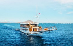Open Trip Labuan Bajo 3D2N by Yukai Deluxe Phinisi, Boat 3