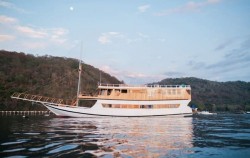 Open Trip Labuan Bajo 3D2N by Yukai Deluxe Phinisi, Boat 4