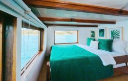 Master Cabin,Komodo Boats Charter,Zada Hela Superior Phinisi Charter