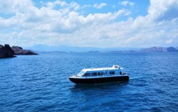 Komodo One Day Open Trips by Zada Raya Speedboat, Boat