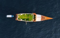 Boat,Komodo Boats Charter,Zada Ulla Deluxe Phinisi Charter