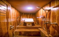 Family Cabin - Bathroom,Komodo Boats Charter,Zada Ulla Deluxe Phinisi Charter