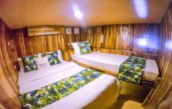 Sharing Cabin,Komodo Boats Charter,Zada Ulla Deluxe Phinisi Charter