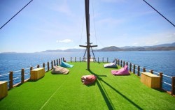 Sundeck,Komodo Boats Charter,Zada Ulla Deluxe Phinisi Charter